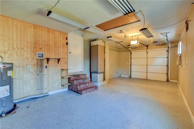 113 Thrasher RD, Chesapeake, VA 23320