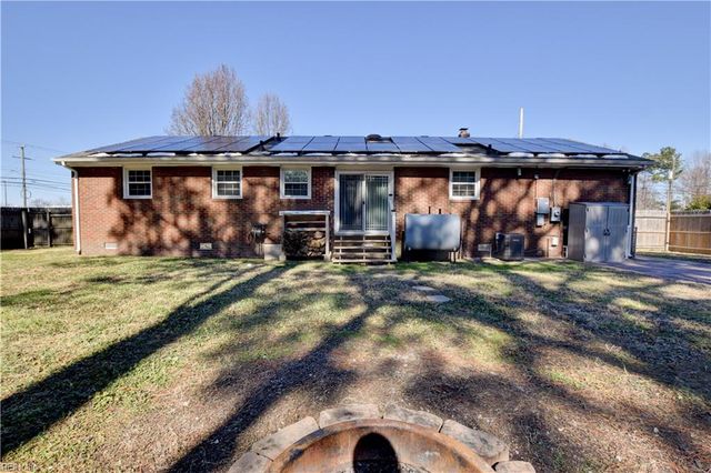 113 Thrasher RD, Chesapeake, VA 23320