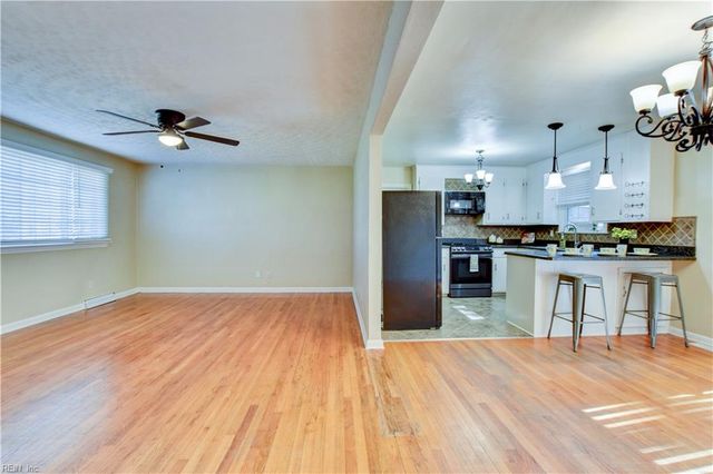 113 Thrasher RD, Chesapeake, VA 23320