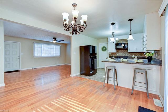 113 Thrasher RD, Chesapeake, VA 23320