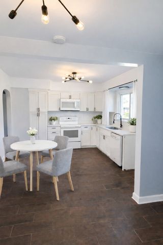 527 Gordon Avenue, Calumet City, IL 60409