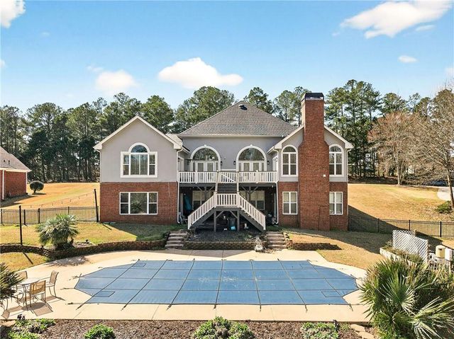 1037 Lyndhurst Way SE, Conyers, GA 30013