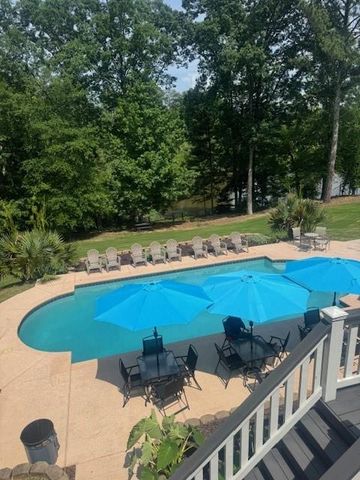 1037 Lyndhurst Way SE, Conyers, GA 30013