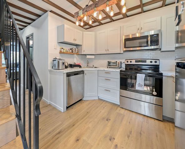 4 Lower Highlands Road G, Dover, VT 05356