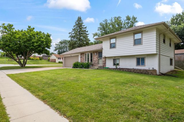 4520 Wakonda Drive, Norwalk, IA 50211