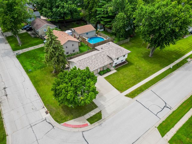 4520 Wakonda Drive, Norwalk, IA 50211