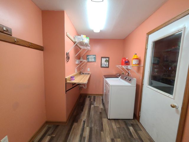 24200 Hillcrest Drive, Sterling, IL 61081