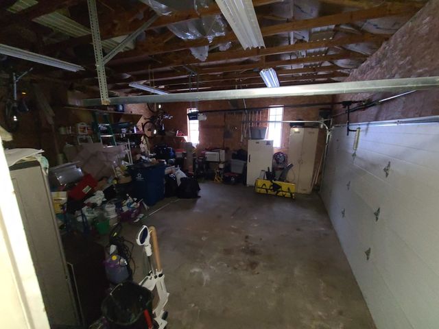 24200 Hillcrest Drive, Sterling, IL 61081