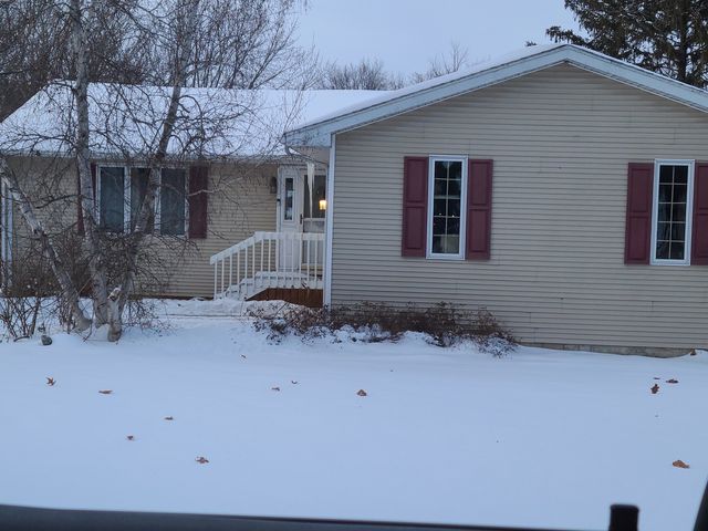 24200 Hillcrest Drive, Sterling, IL 61081