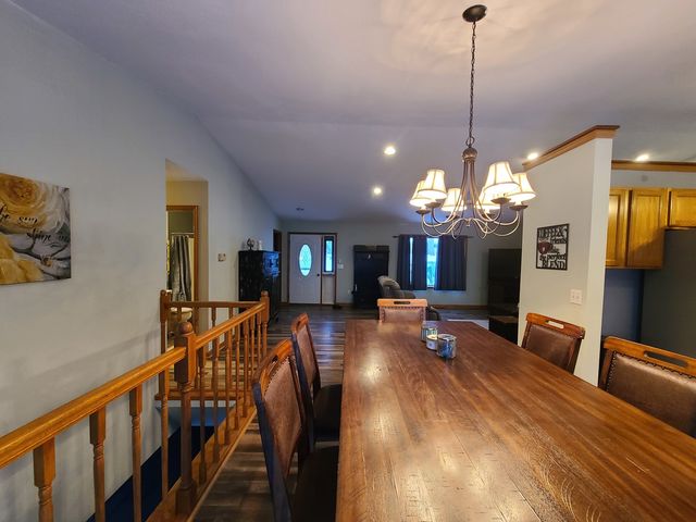 24200 Hillcrest Drive, Sterling, IL 61081