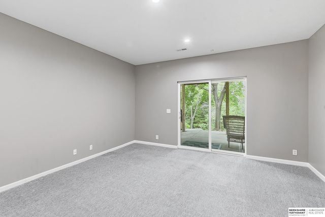5634 N 142nd Avenue, Omaha, NE 68164