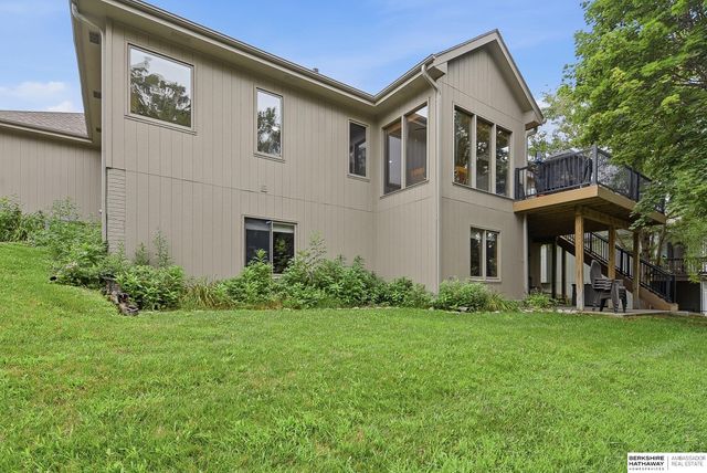 5634 N 142nd Avenue, Omaha, NE 68164