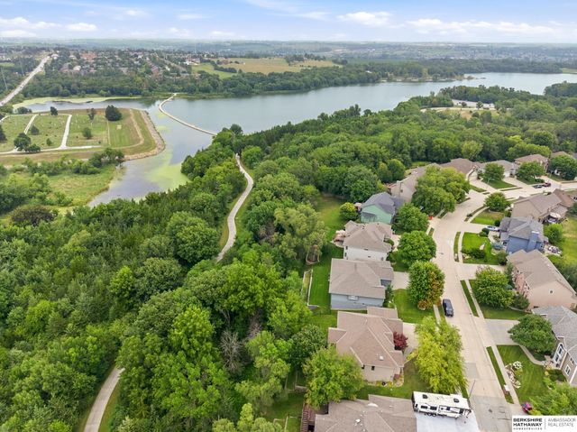 5634 N 142nd Avenue, Omaha, NE 68164