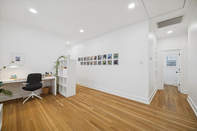 207 Tabor Street, Houston, TX 77009