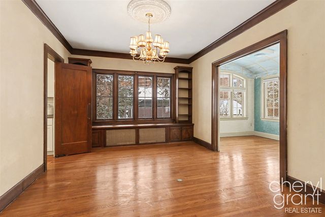 618 Laurel Avenue, Grand Rapids, MI 49506