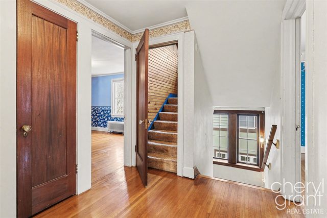 618 Laurel Avenue, Grand Rapids, MI 49506