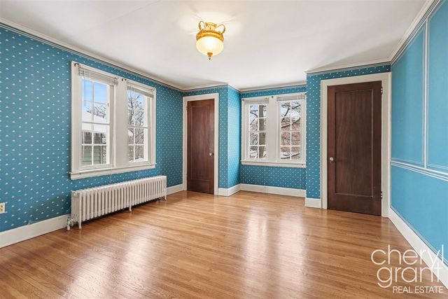 618 Laurel Avenue, Grand Rapids, MI 49506