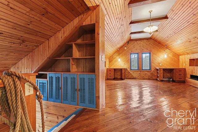 618 Laurel Avenue, Grand Rapids, MI 49506