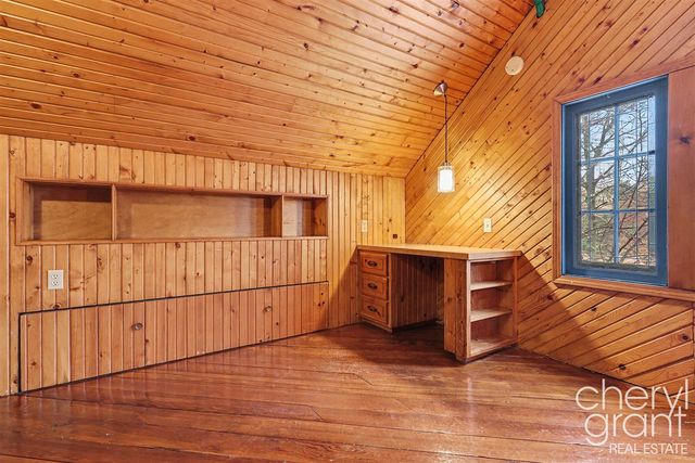 618 Laurel Avenue, Grand Rapids, MI 49506