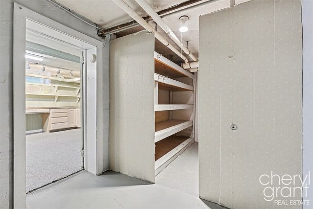 618 Laurel Avenue, Grand Rapids, MI 49506