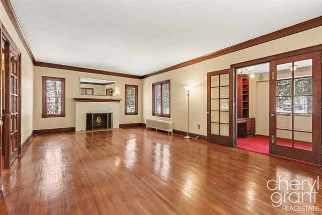 618 Laurel Avenue, Grand Rapids, MI 49506