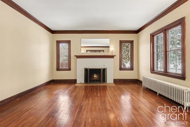 618 Laurel Avenue, Grand Rapids, MI 49506