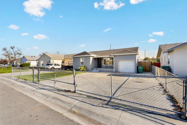 3540 Sierra Madre Ave, Stockton, CA 95204