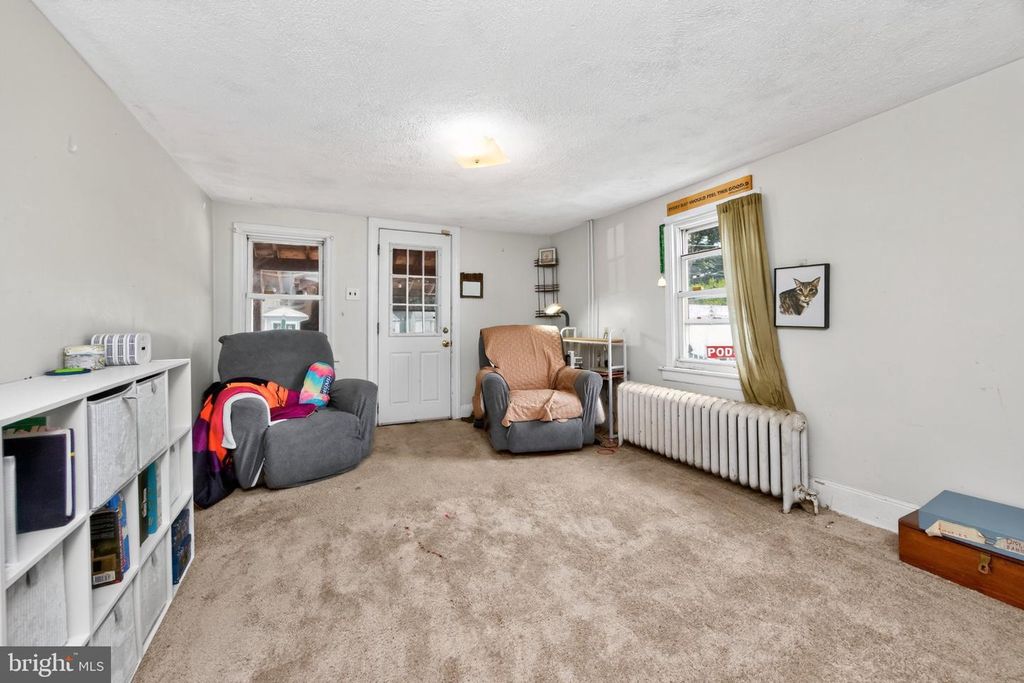 1003 LIVINGSTON AVE, Phoenixville, PA 19460 — photo 4