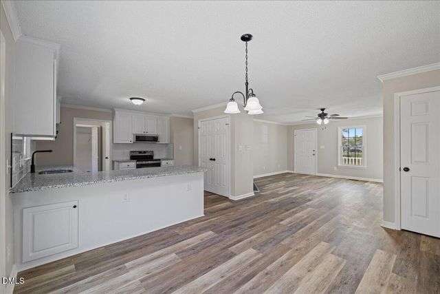 209 Hunters Farm Drive, Raleigh, NC 27603