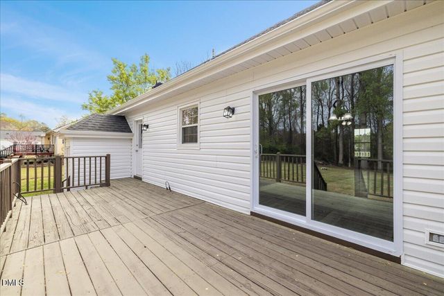 209 Hunters Farm Drive, Raleigh, NC 27603