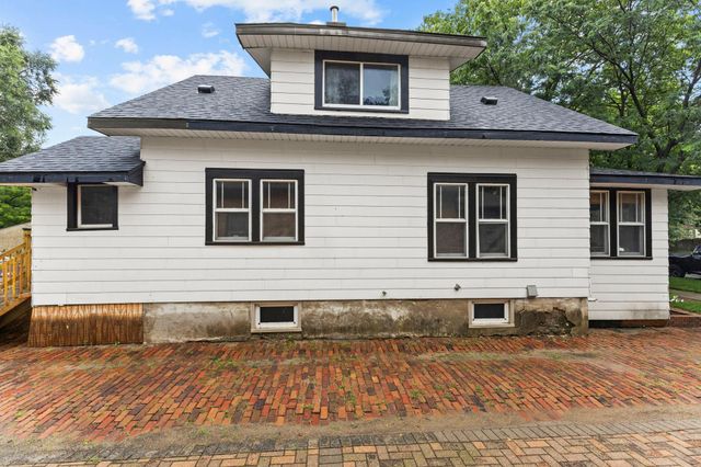 209 3rd Street W, Jordan, MN 55352