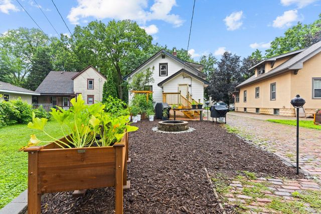 209 3rd Street W, Jordan, MN 55352