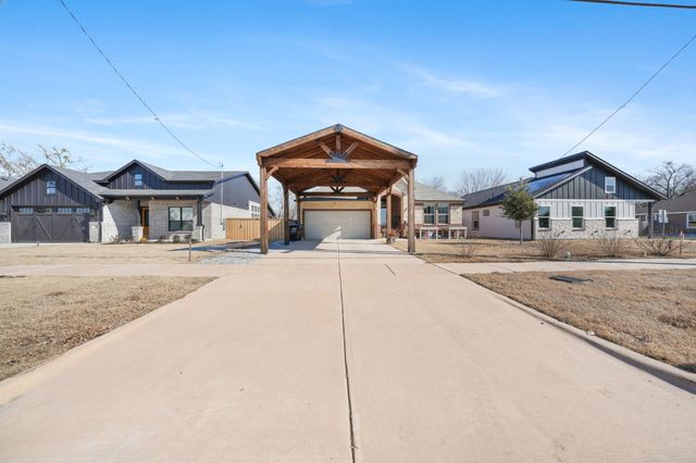 2219 College Street, Greenville, TX 75401