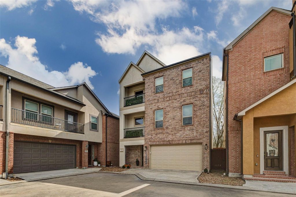11005 Upland Forest Drive, Houston, TX 77043