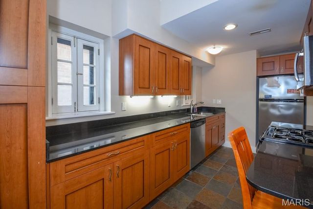 603 Westgate Avenue 603C, St Louis, MO 63130