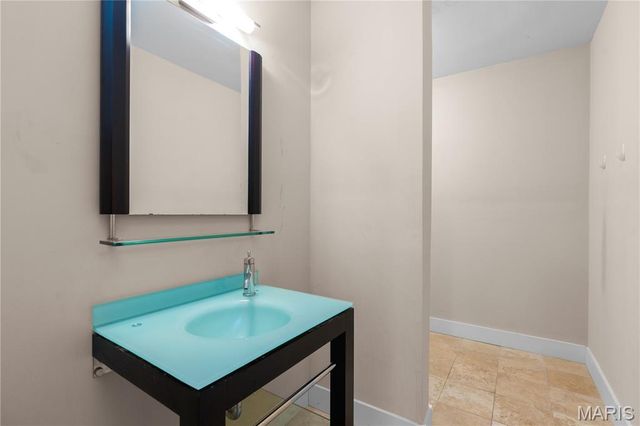 603 Westgate Avenue 603C, St Louis, MO 63130