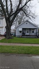 5243 Thomas Street, Maple Heights, OH 44137