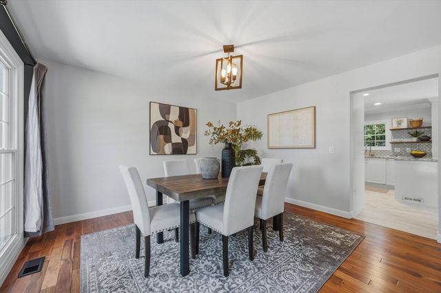 3572 Whispering Oaks Drive, Ann Arbor, MI 48108