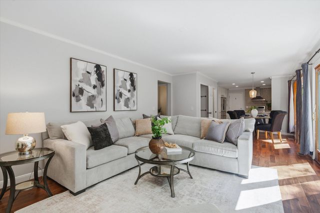 3572 Whispering Oaks Drive, Ann Arbor, MI 48108