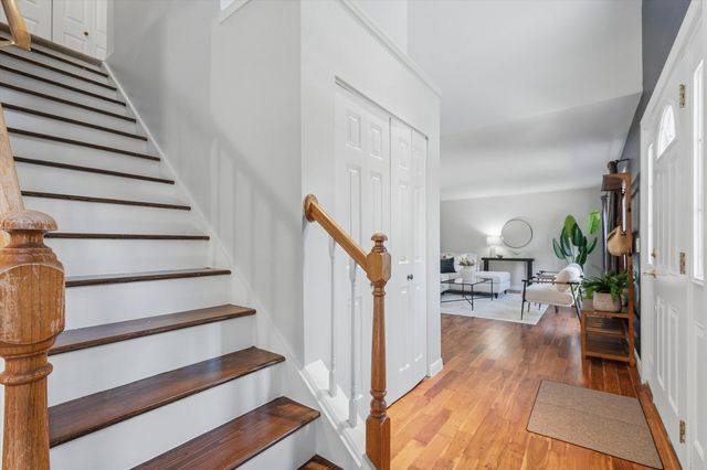 3572 Whispering Oaks Drive, Ann Arbor, MI 48108