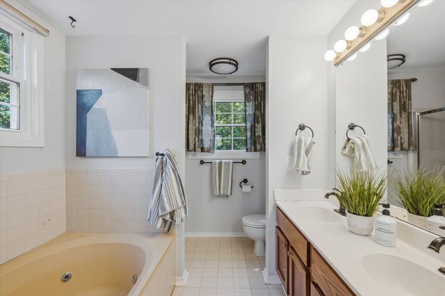 3572 Whispering Oaks Drive, Ann Arbor, MI 48108