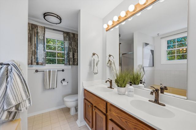 3572 Whispering Oaks Drive, Ann Arbor, MI 48108