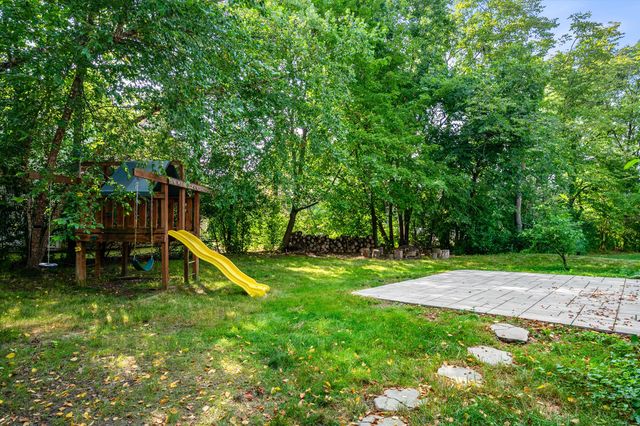 3572 Whispering Oaks Drive, Ann Arbor, MI 48108