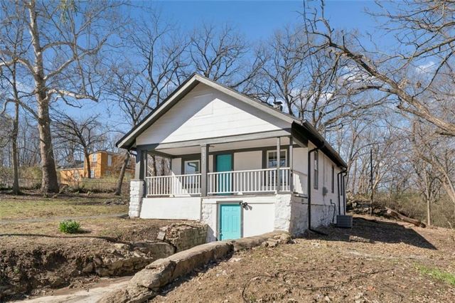 5822 Agnes Avenue, Kansas City, MO 64130