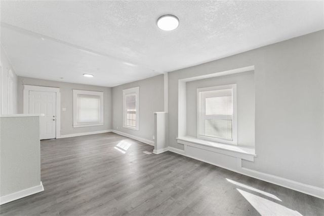 5822 Agnes Avenue, Kansas City, MO 64130