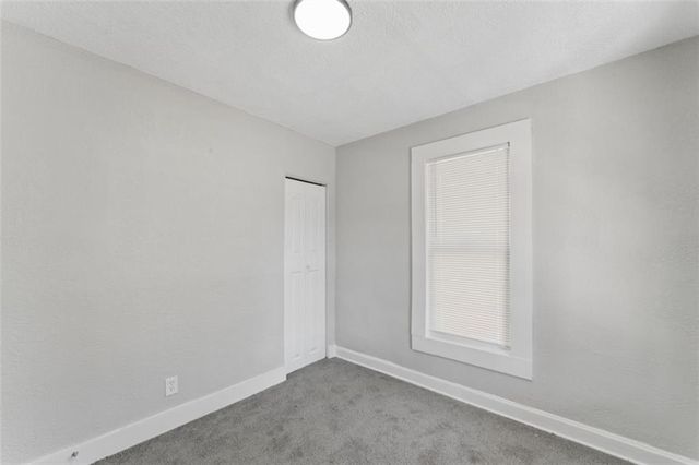 5822 Agnes Avenue, Kansas City, MO 64130