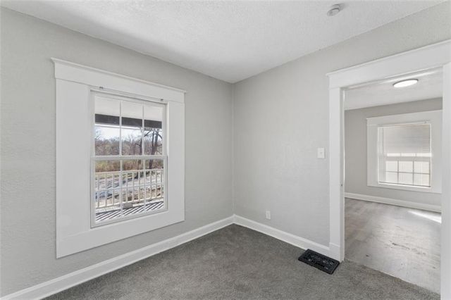 5822 Agnes Avenue, Kansas City, MO 64130