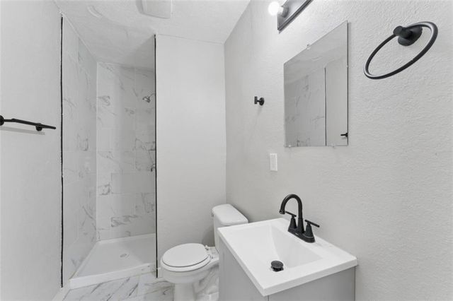 5822 Agnes Avenue, Kansas City, MO 64130