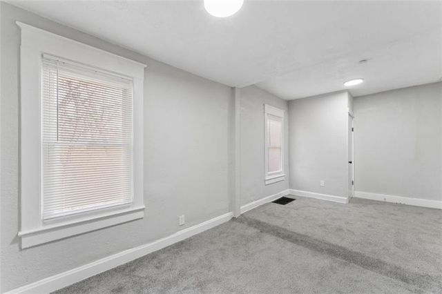 5822 Agnes Avenue, Kansas City, MO 64130