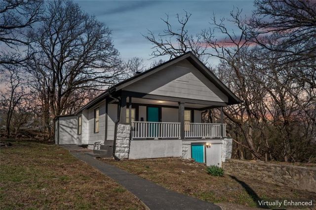 5822 Agnes Avenue, Kansas City, MO 64130